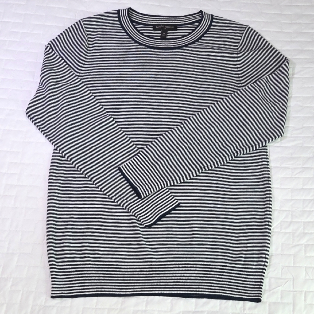 Banana Republic Striped, Knit, Long Sleeve Top